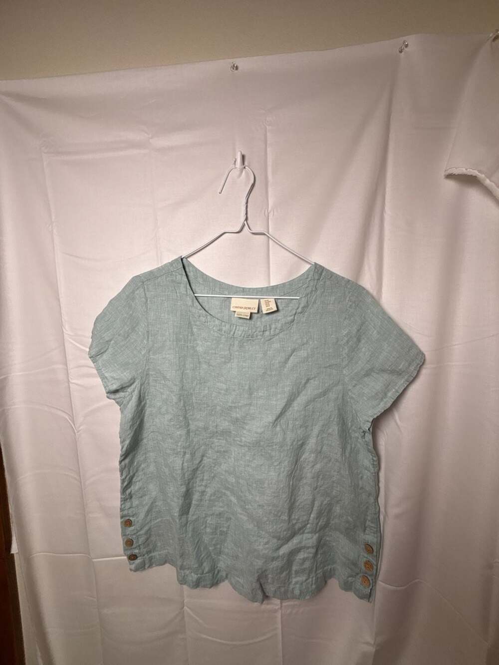 Cynthia Rowley 100% Linen Blouse Size M Blue Short Sleeve Button Accent